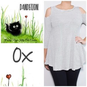 BNWT B&W Cold Shoulder Swing Top with 3/4 sleeves